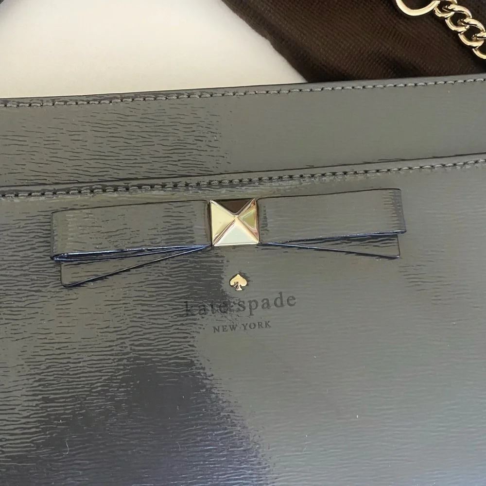 kate spade Angelica Beacon Court crossbody in shadow gray